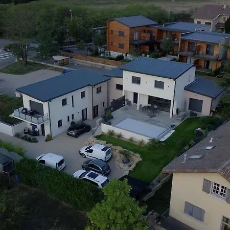 Villa'vi Lyon Est D'hotes לינה וארוחת בוקר