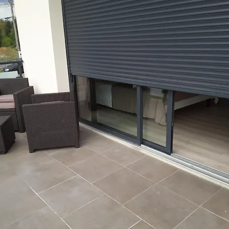 לינה וארוחת בוקר Villa'vi Lyon Est D'hotes 3*